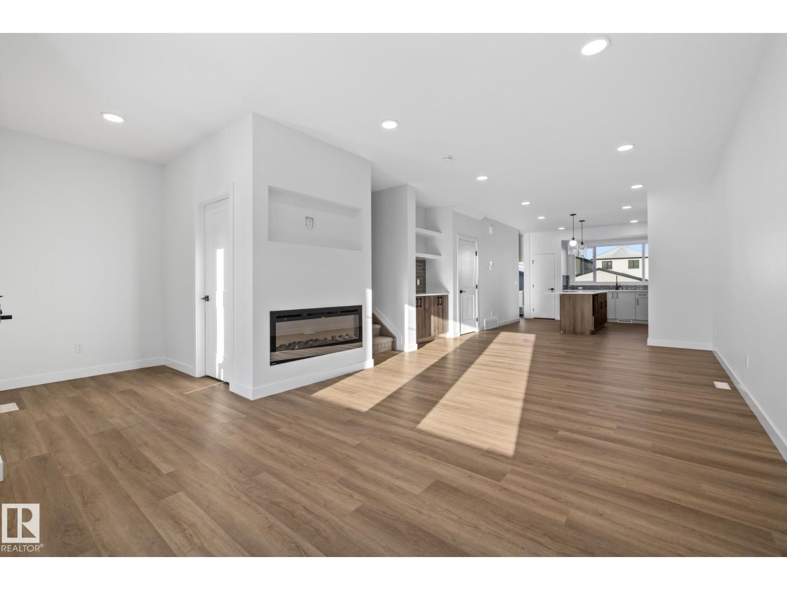 206 STARLING WY