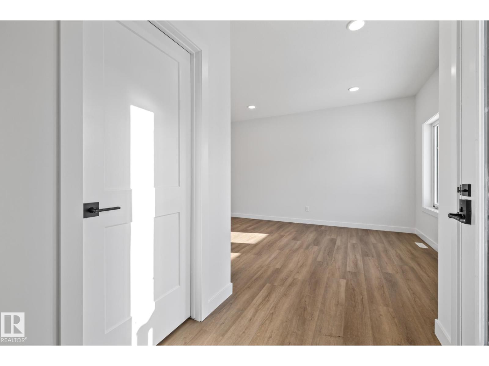206 STARLING WY