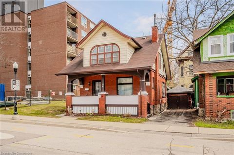51 CEDAR Street N Kitchener ON N2H2W9