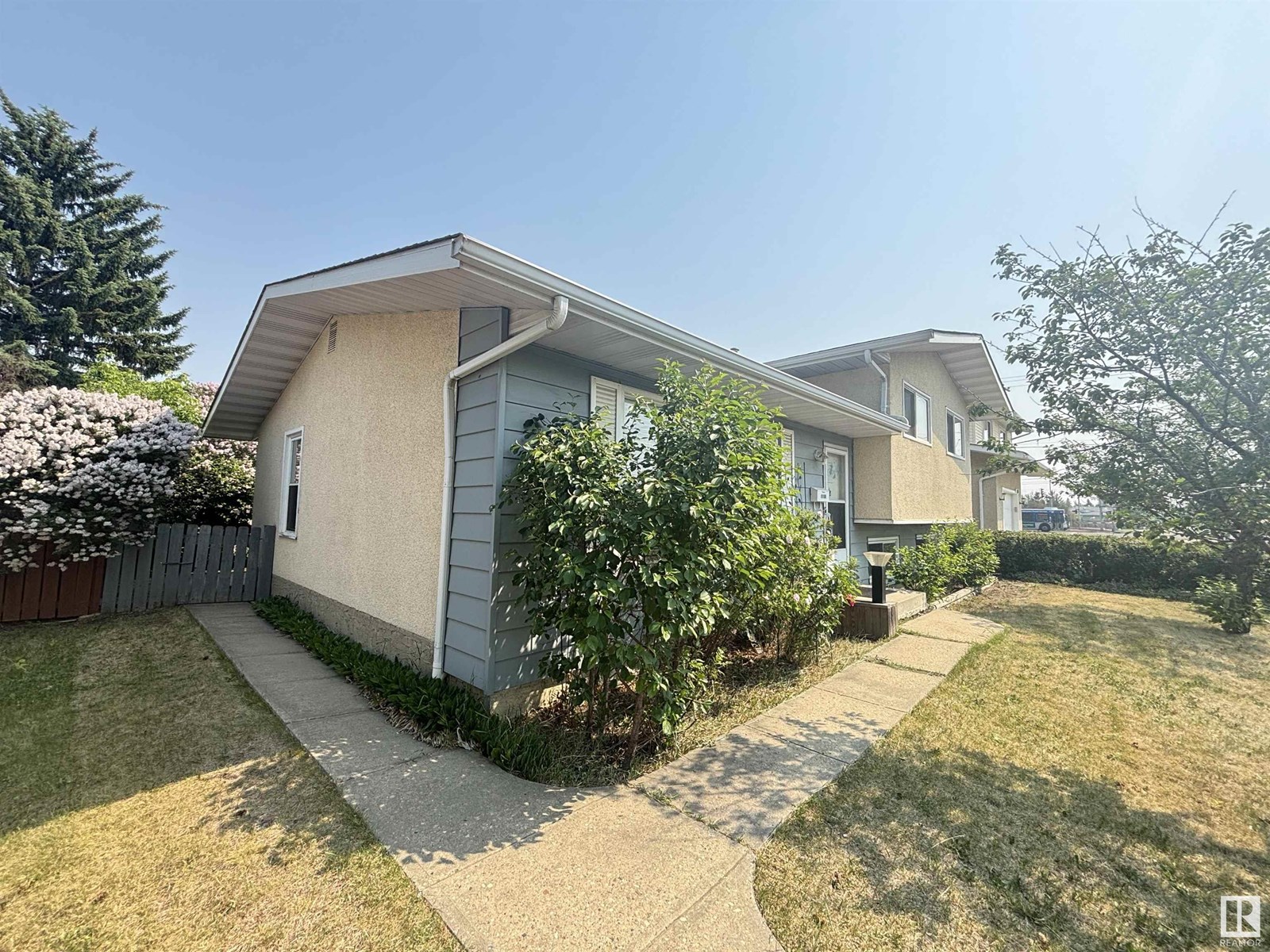 11108 40 AV NW