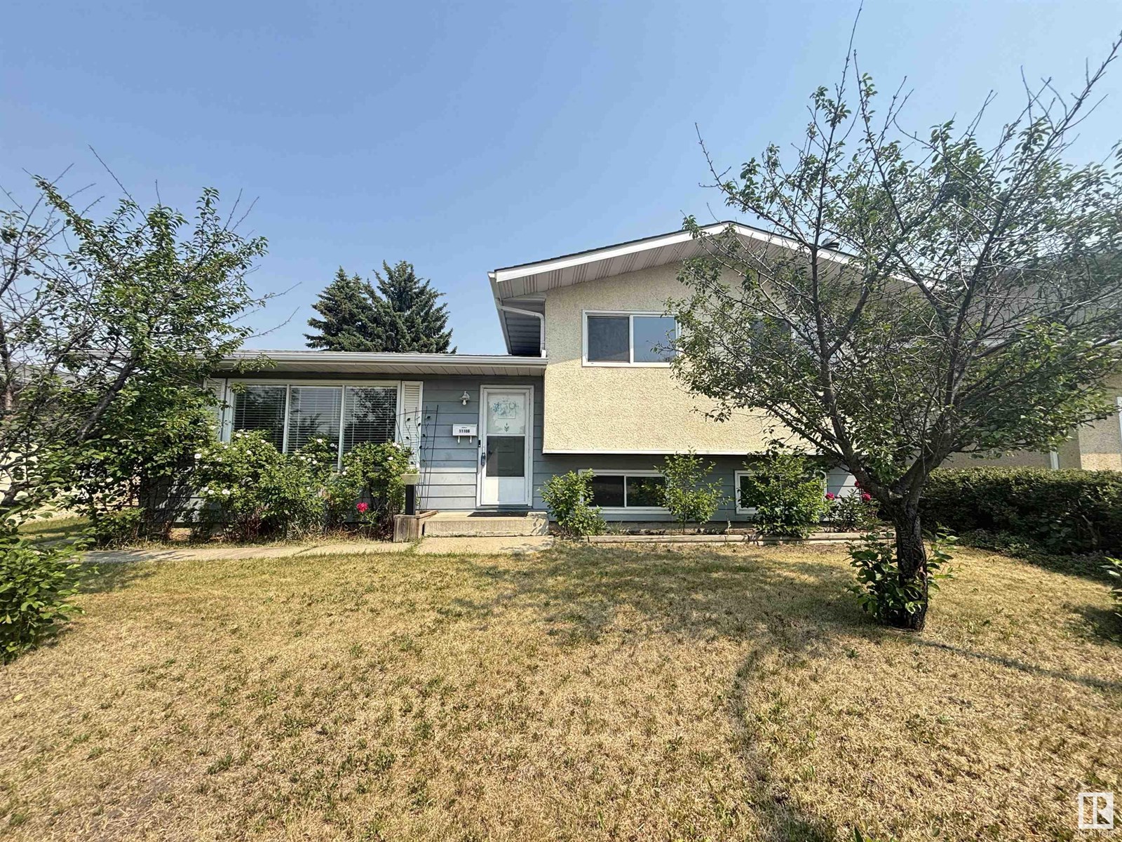 11108 40 AV NW