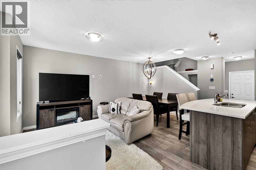 30 Yorkville Boulevard SW