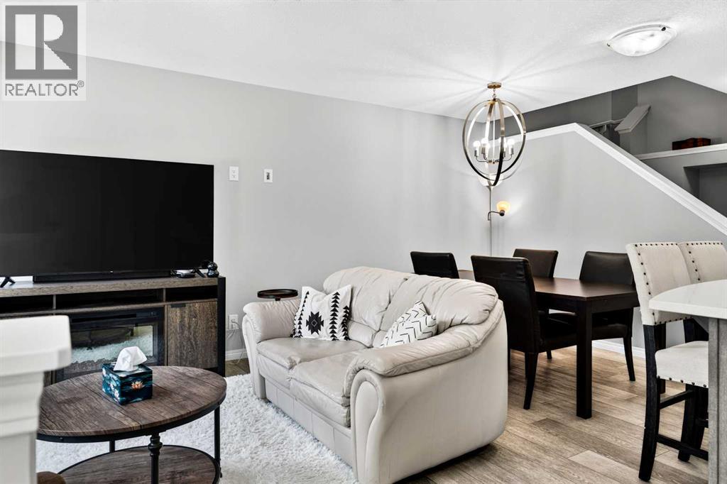 30 Yorkville Boulevard SW
