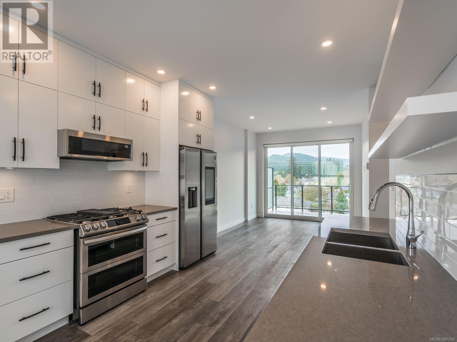 1120 Pullman Close