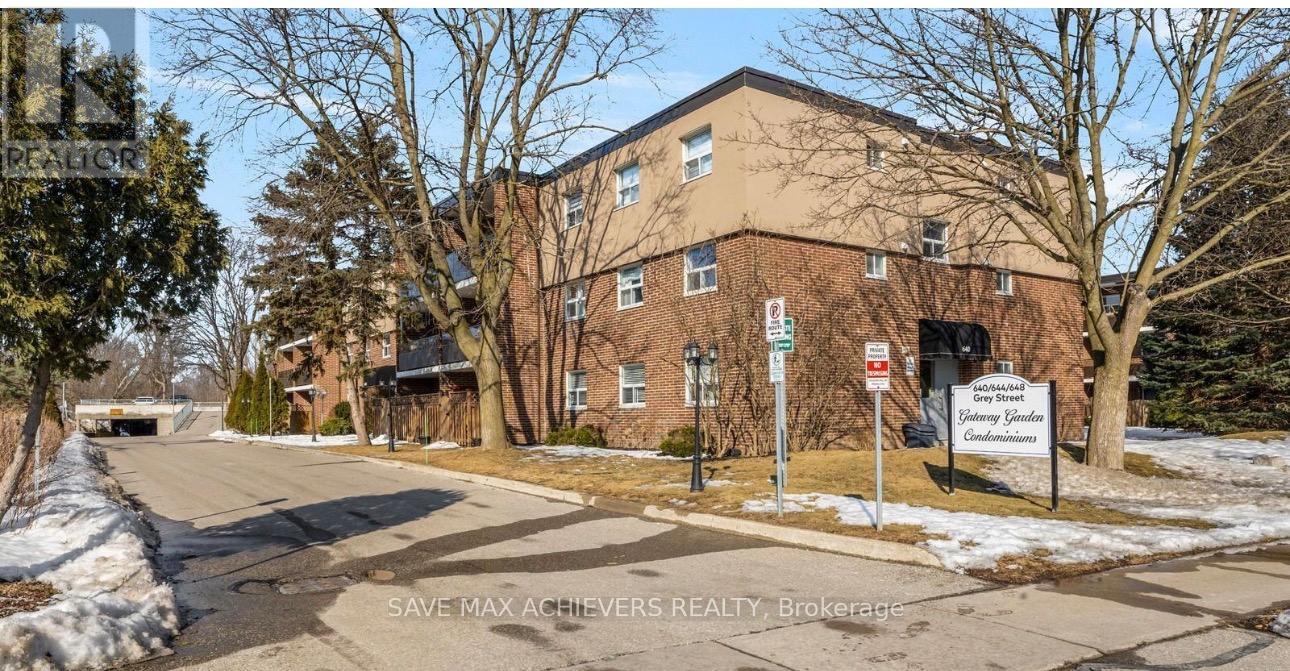 107 - 640 GREY STREET