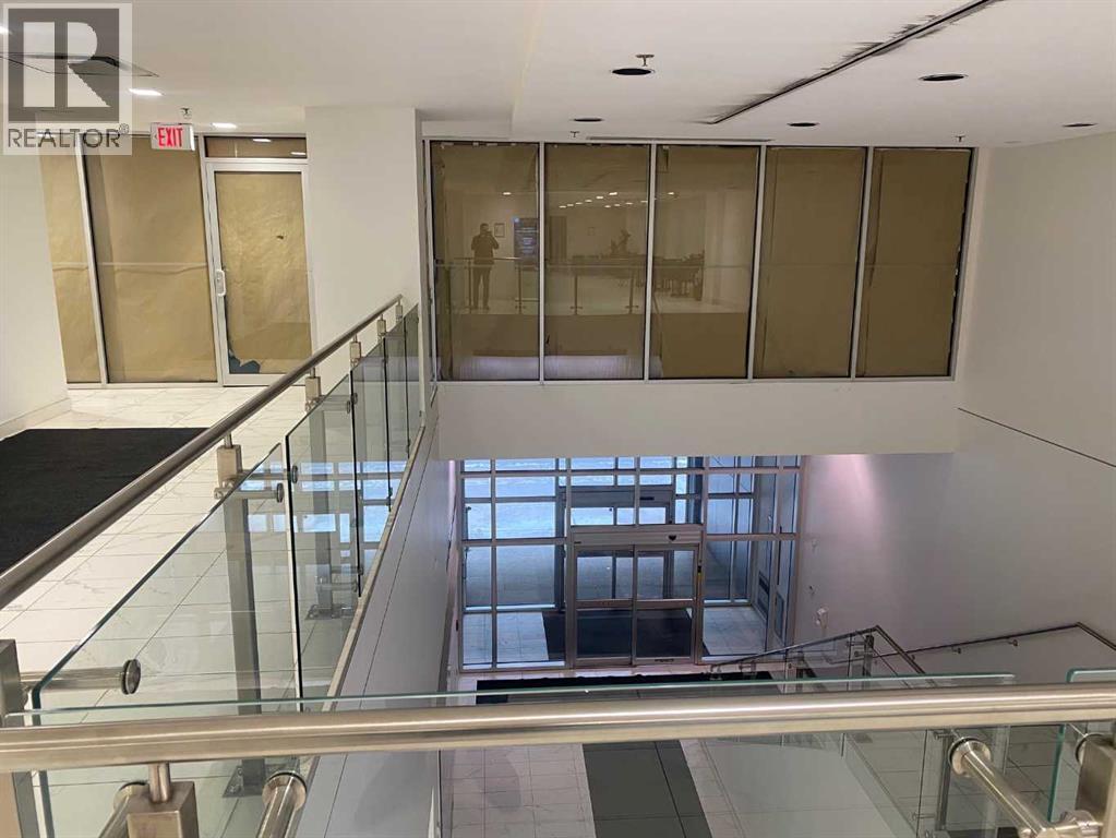 220, 634 6 Avenue SW