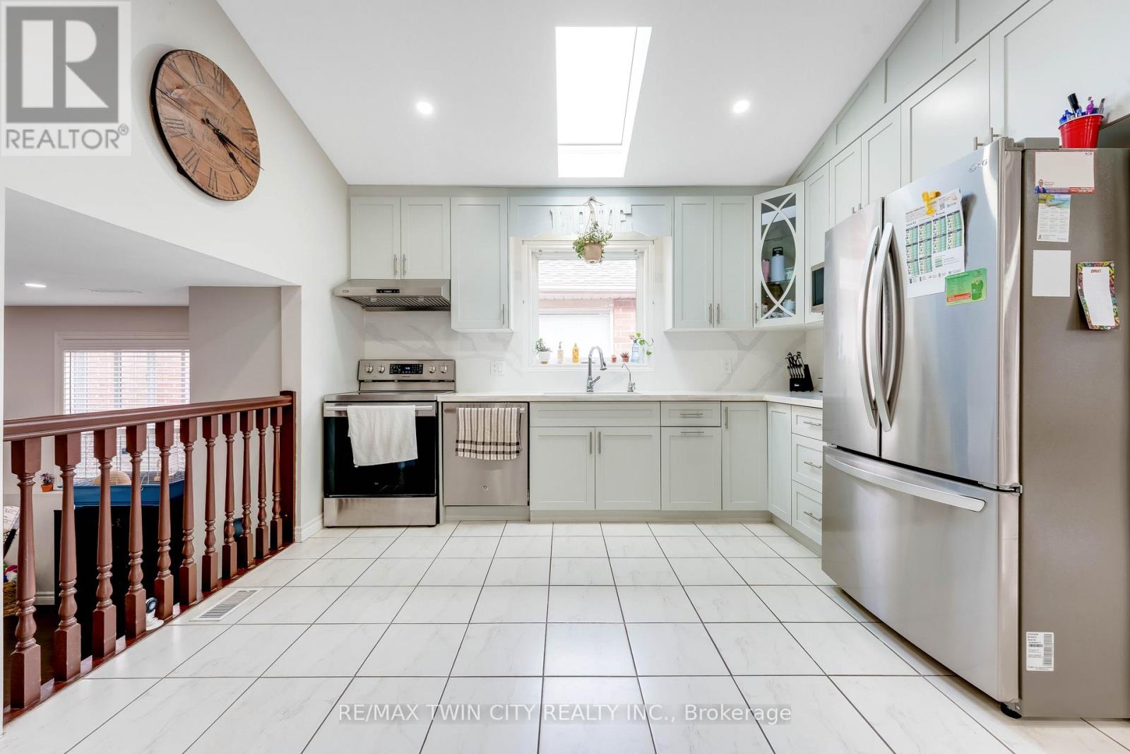 183 BUSH CLOVER CRESCENT