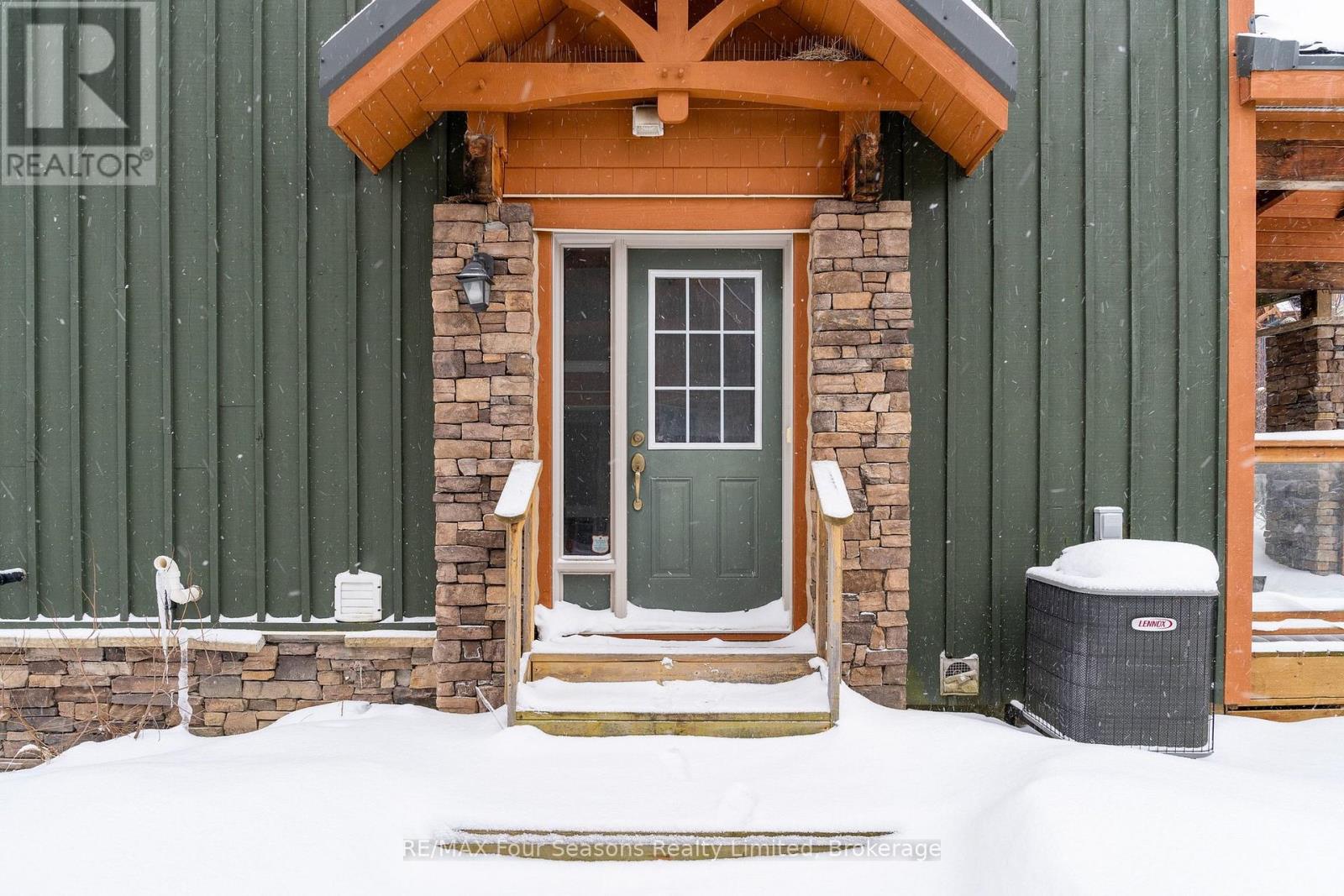 41 - 214 BLUESKI GEORGE CRESCENT