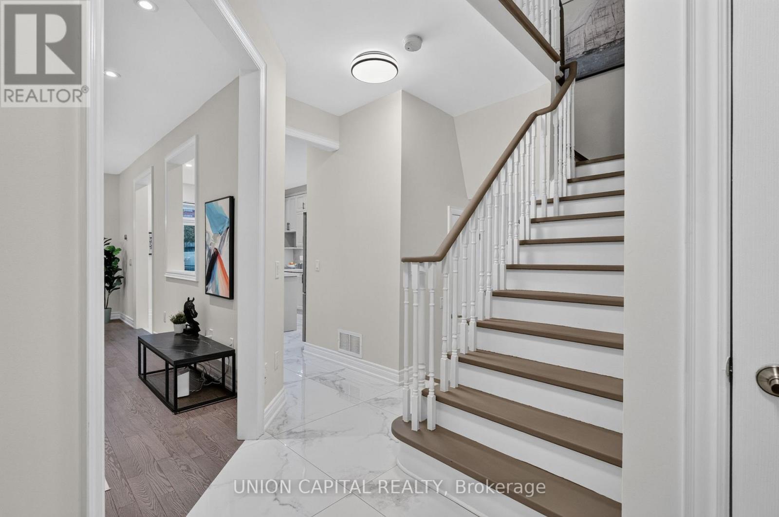 9 BALLYMORE DRIVE