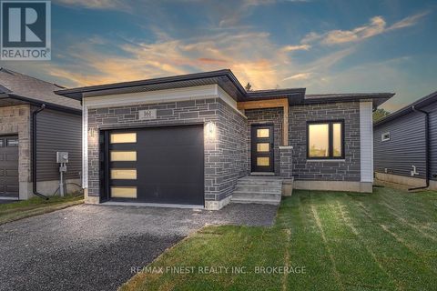 161 CREIGHTON DRIVE Loyalist (Lennox and Addington - South) ON K0K2H0