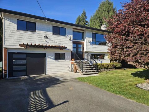 8041 MANSON STREET Mission BC V2V6P6