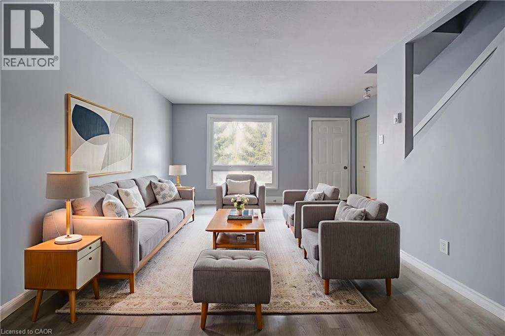249 CEDARBRAE Avenue Unit# 18