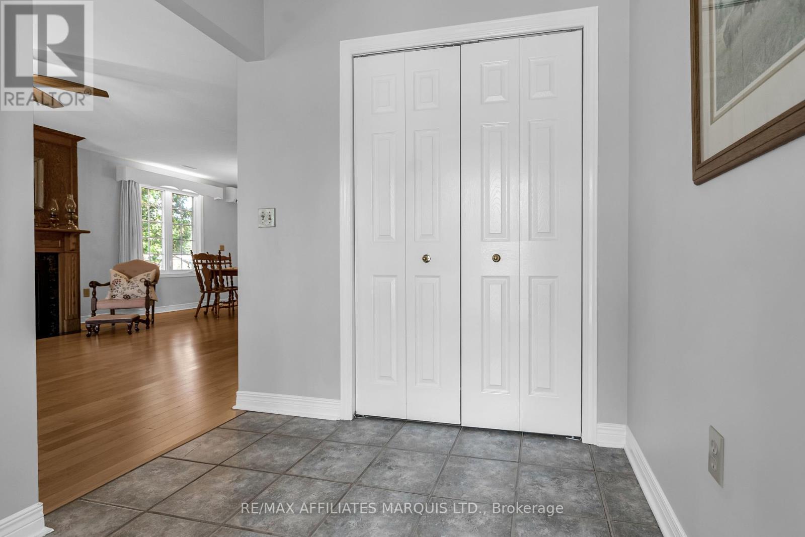 24 SAUNDERS AVENUE