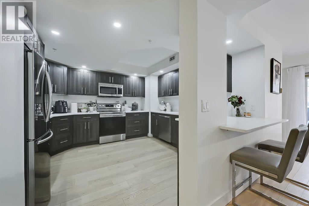 902, 200 La Caille Place SW