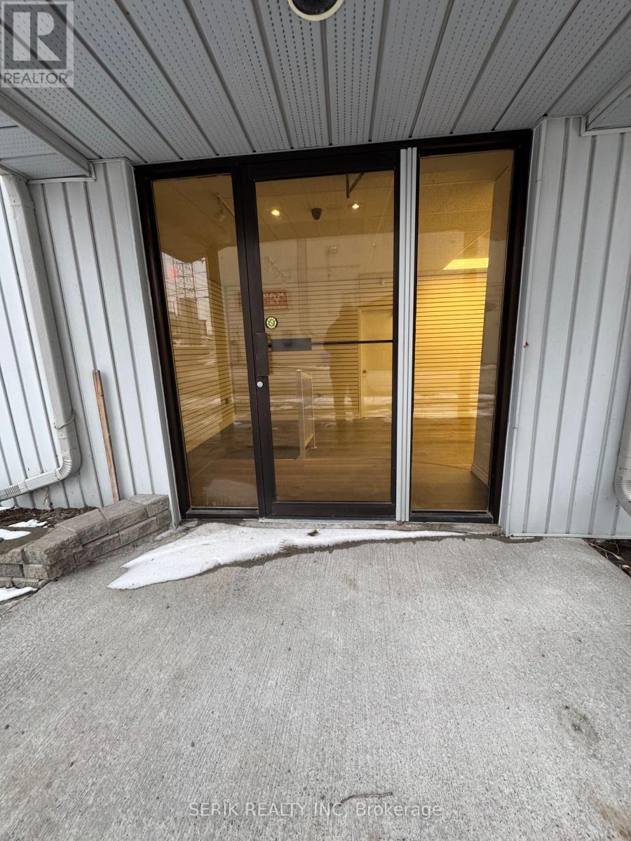 495 DUNDAS STREET W