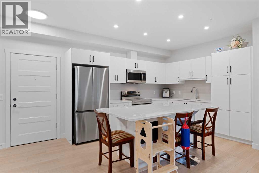 1112, 81 Arbour Lake View NW