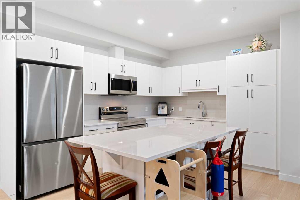 1112, 81 Arbour Lake View NW