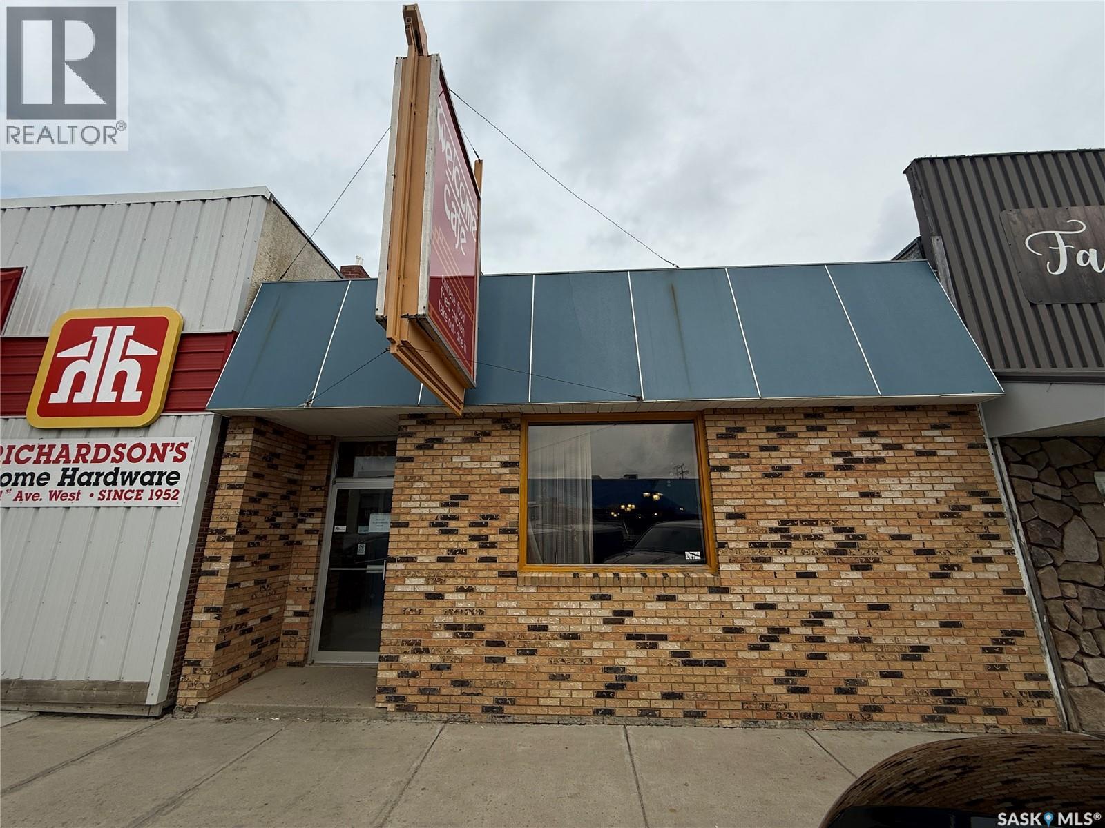 105 1st AVENUE W