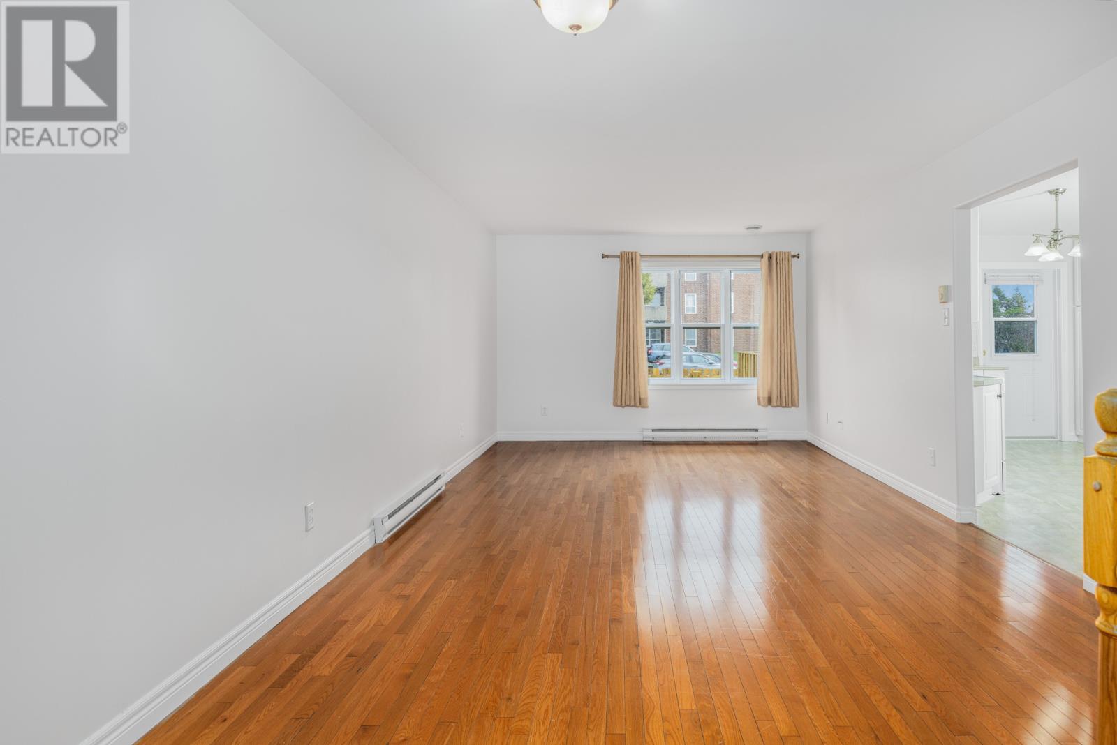 8 Sunchase Court