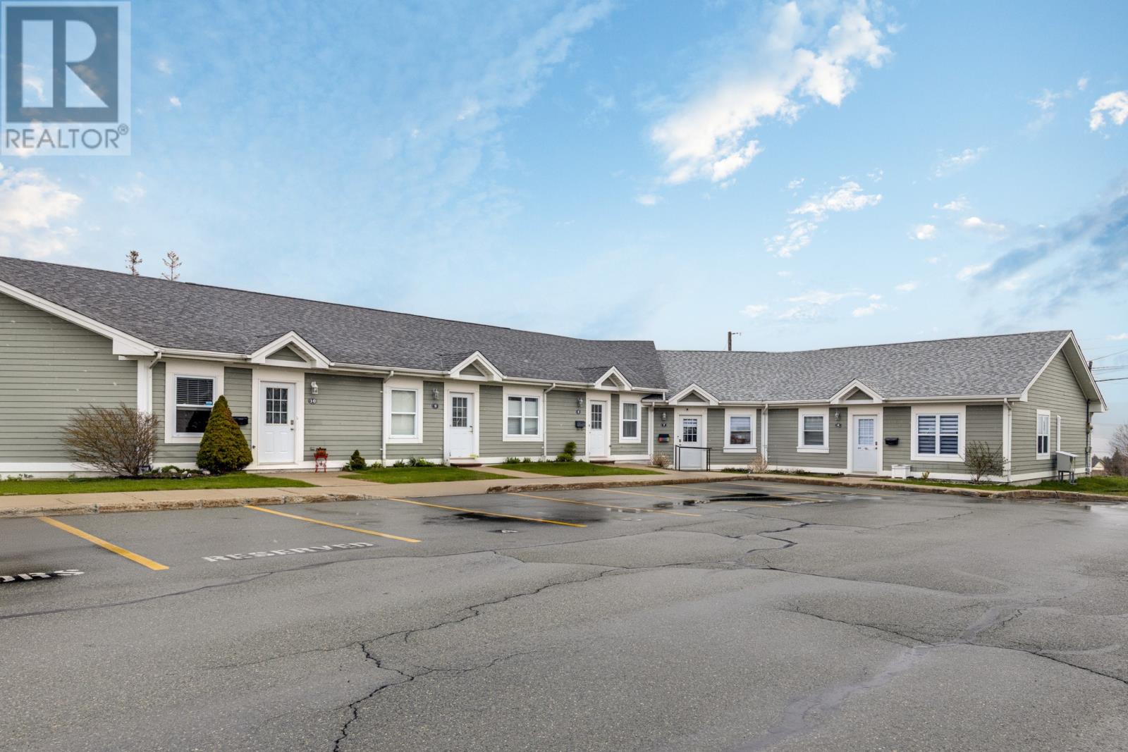 8 Sunchase Court