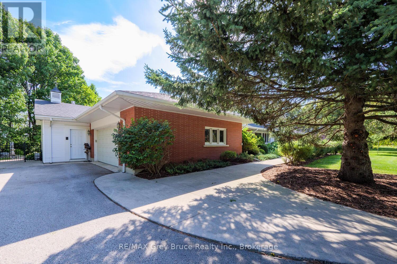 525 4TH AVENUE W