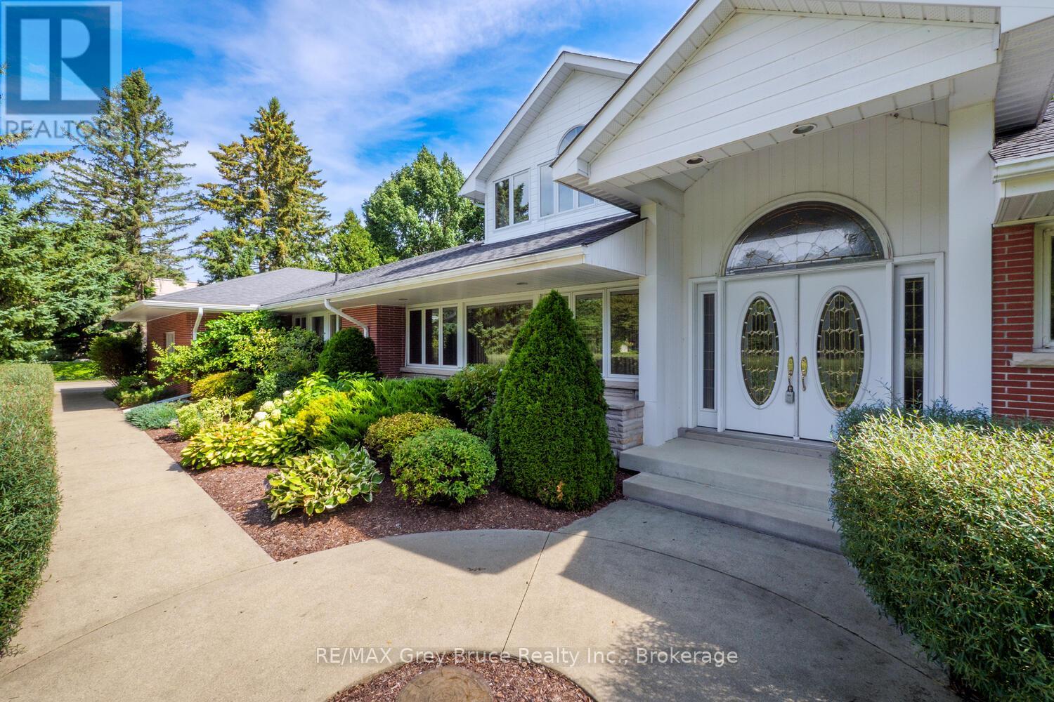 525 4TH AVENUE W