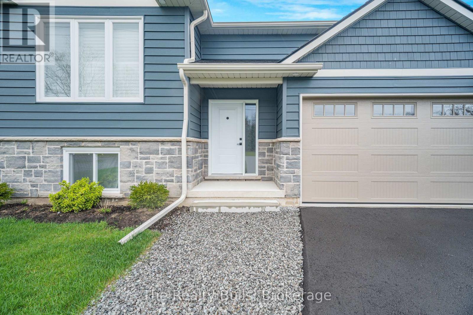 28 RIDGE ROAD S