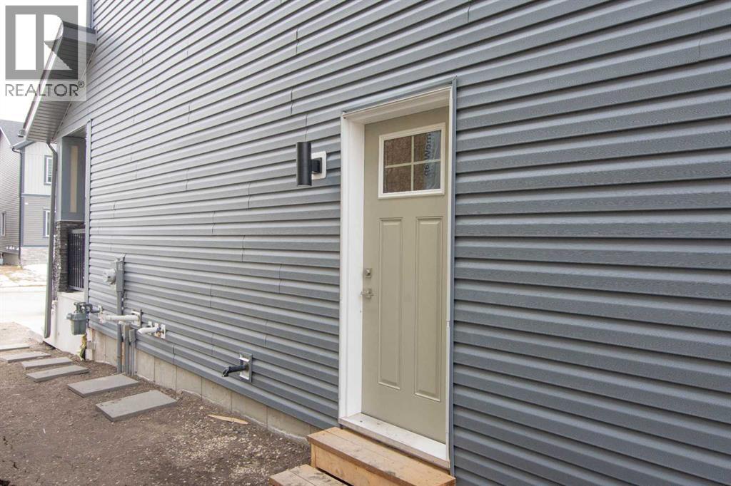 350 Midgrove Link SW