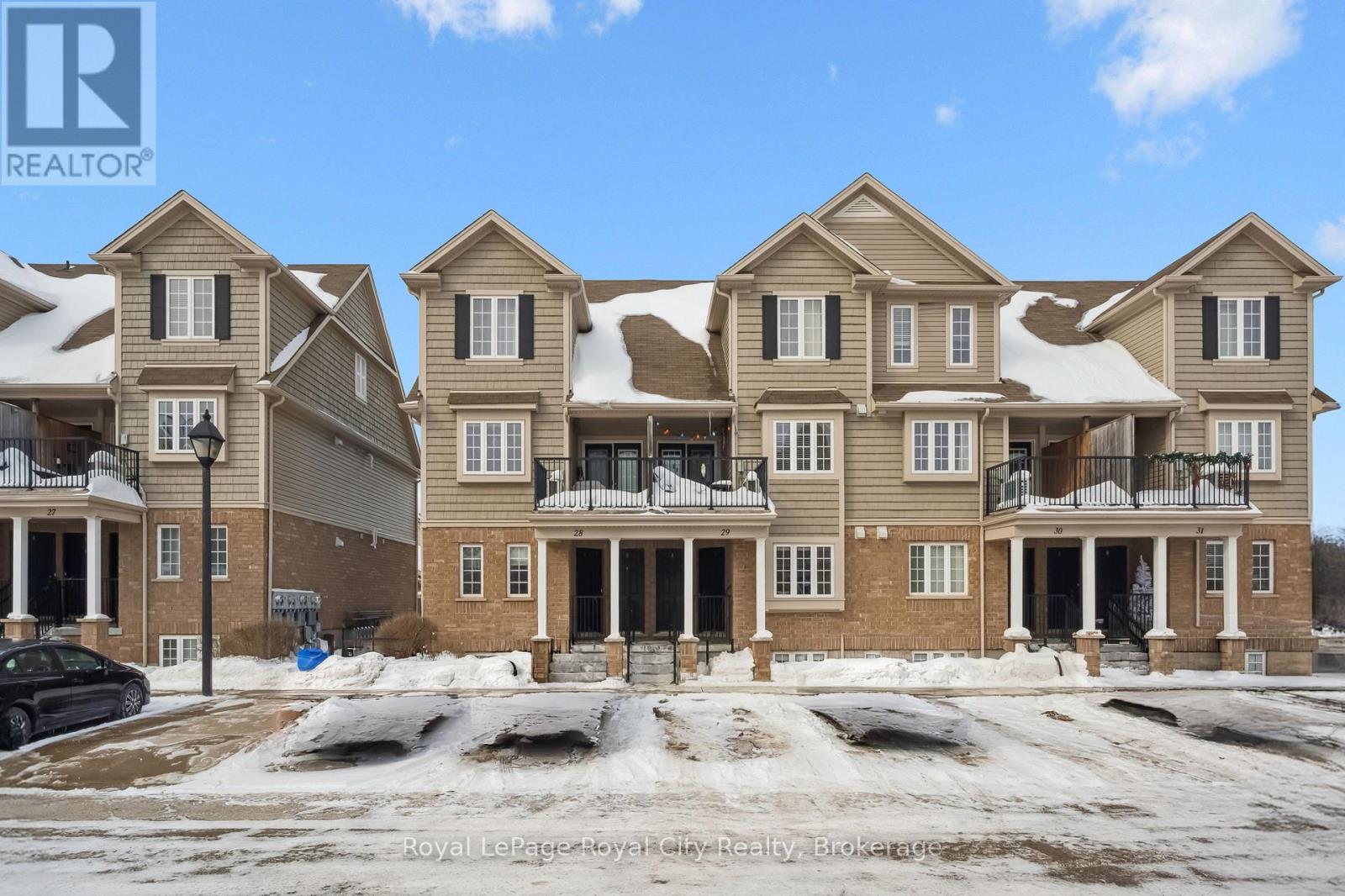 28B - 15 CARERE CRESCENT