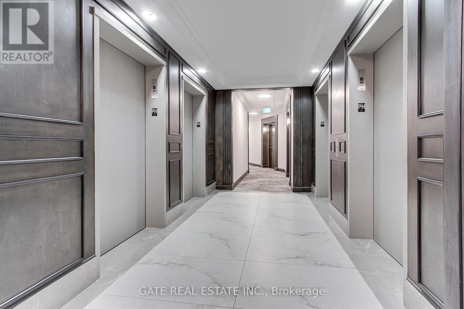 PH31 - 700 HUMBERWOOD BOULEVARD