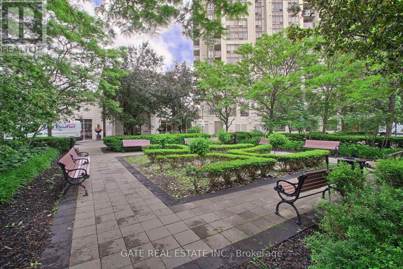 PH31 - 700 HUMBERWOOD BOULEVARD