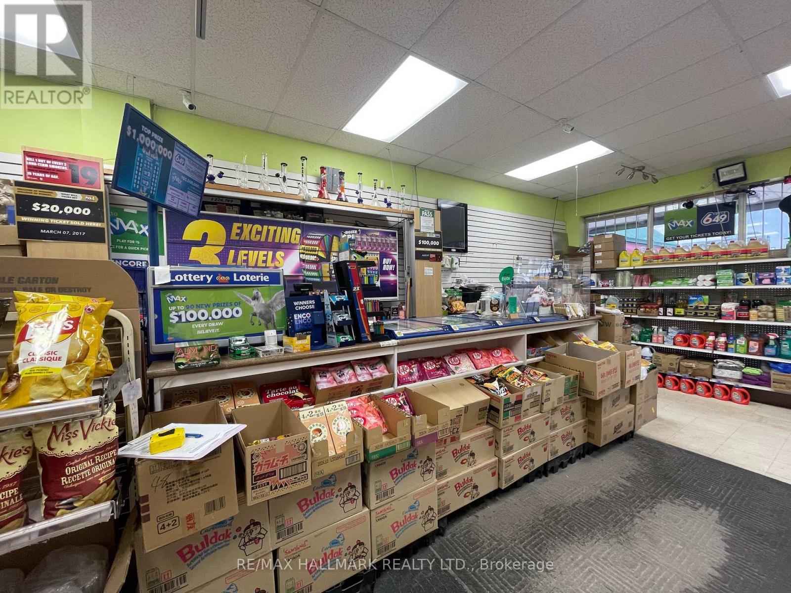 UNIT 25 - 4820 SHEPPARD AVE. EAST AVENUE