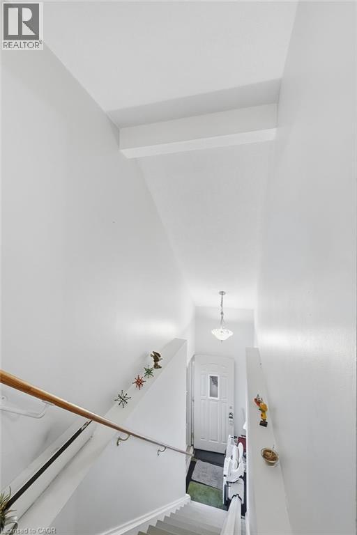 337 KINGSWOOD Drive Unit# 31