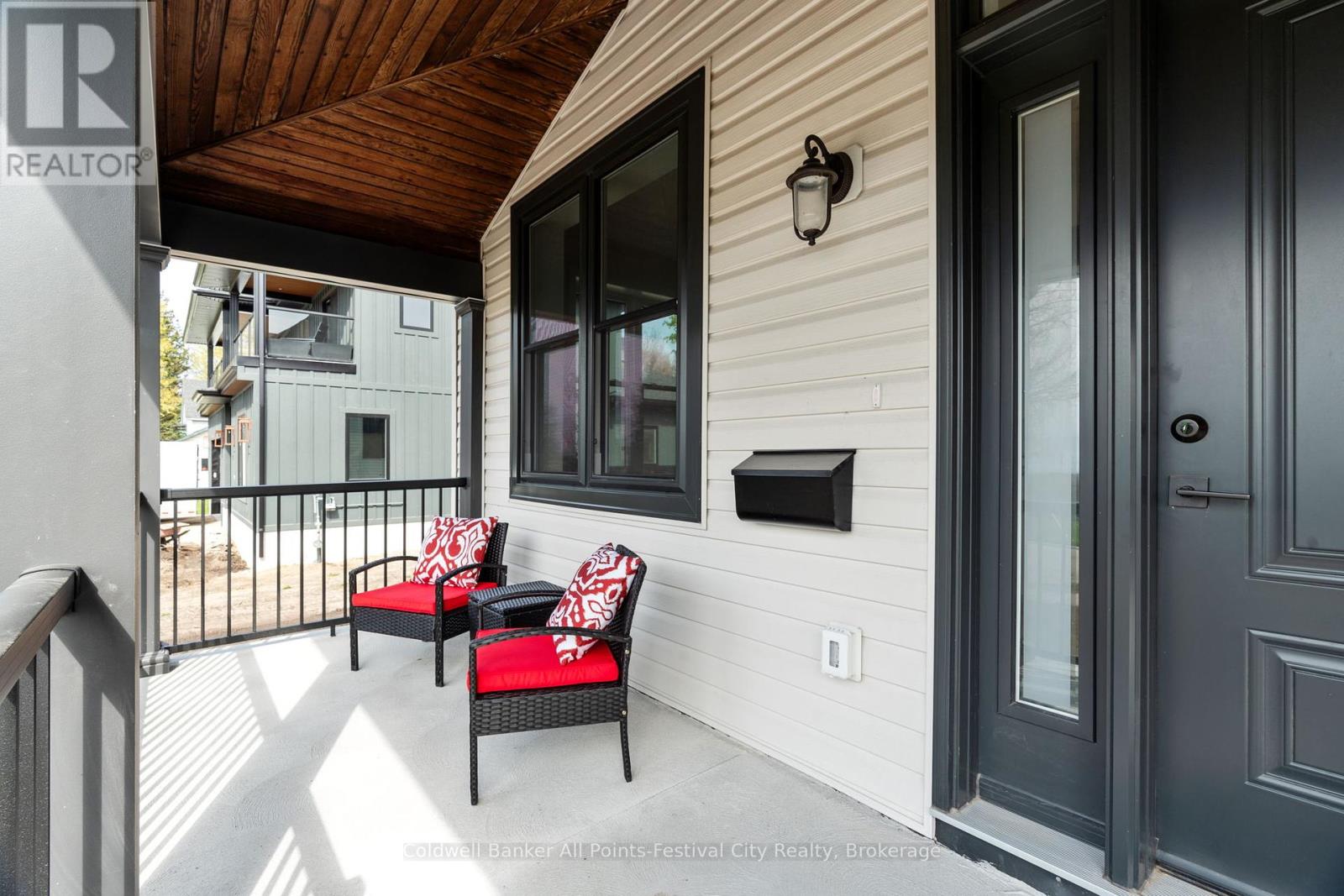 82 GLOUCESTER TERRACE