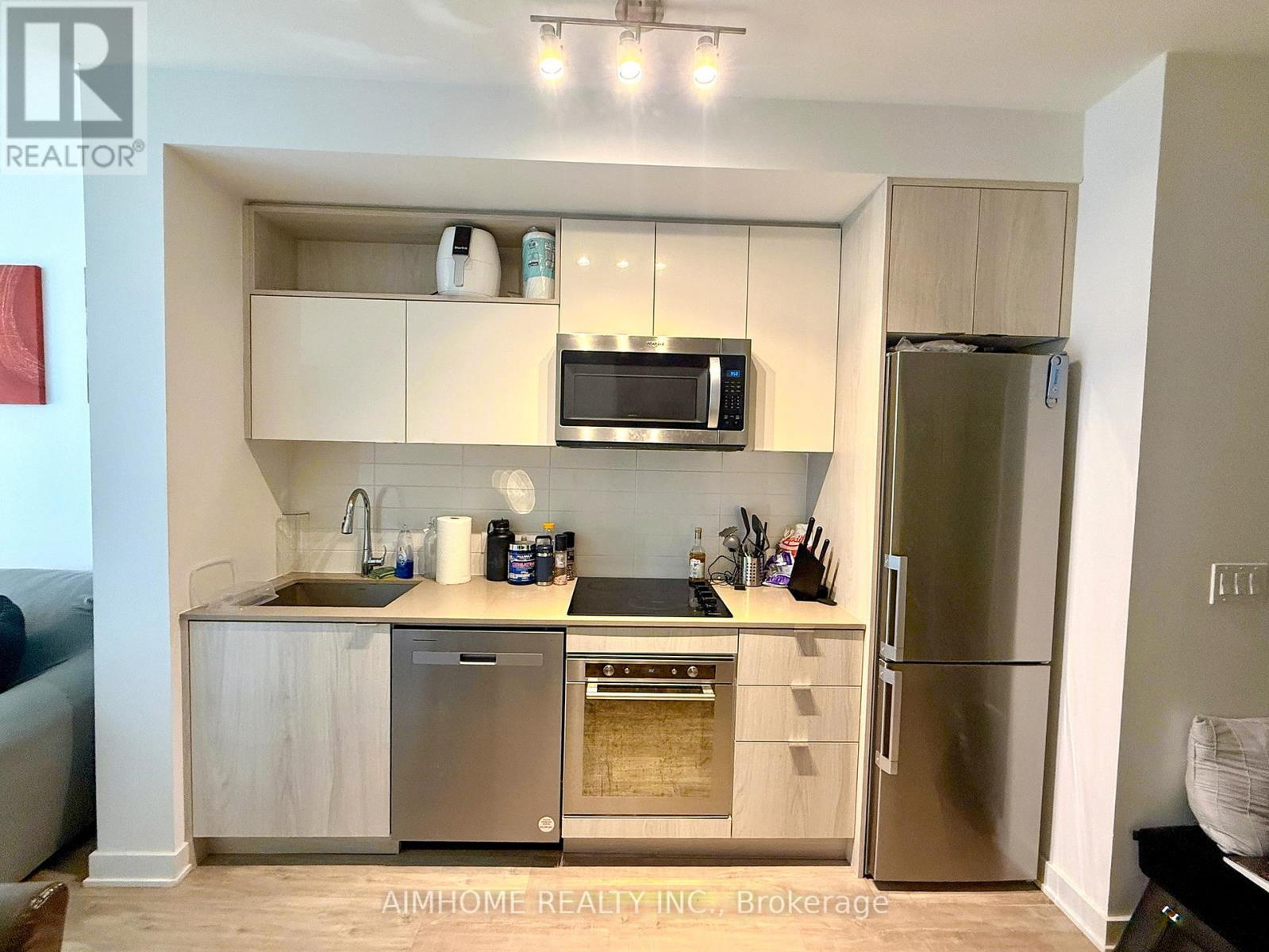 456 - 121 LOWER SHERBOURNE STREET