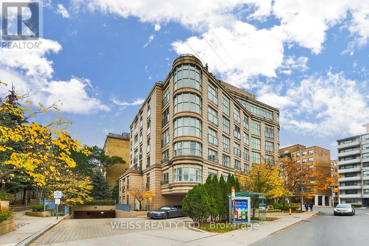 404 - 800 SPADINA ROAD