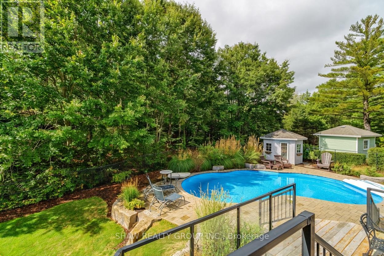 24 COTTONWOOD CRESCENT