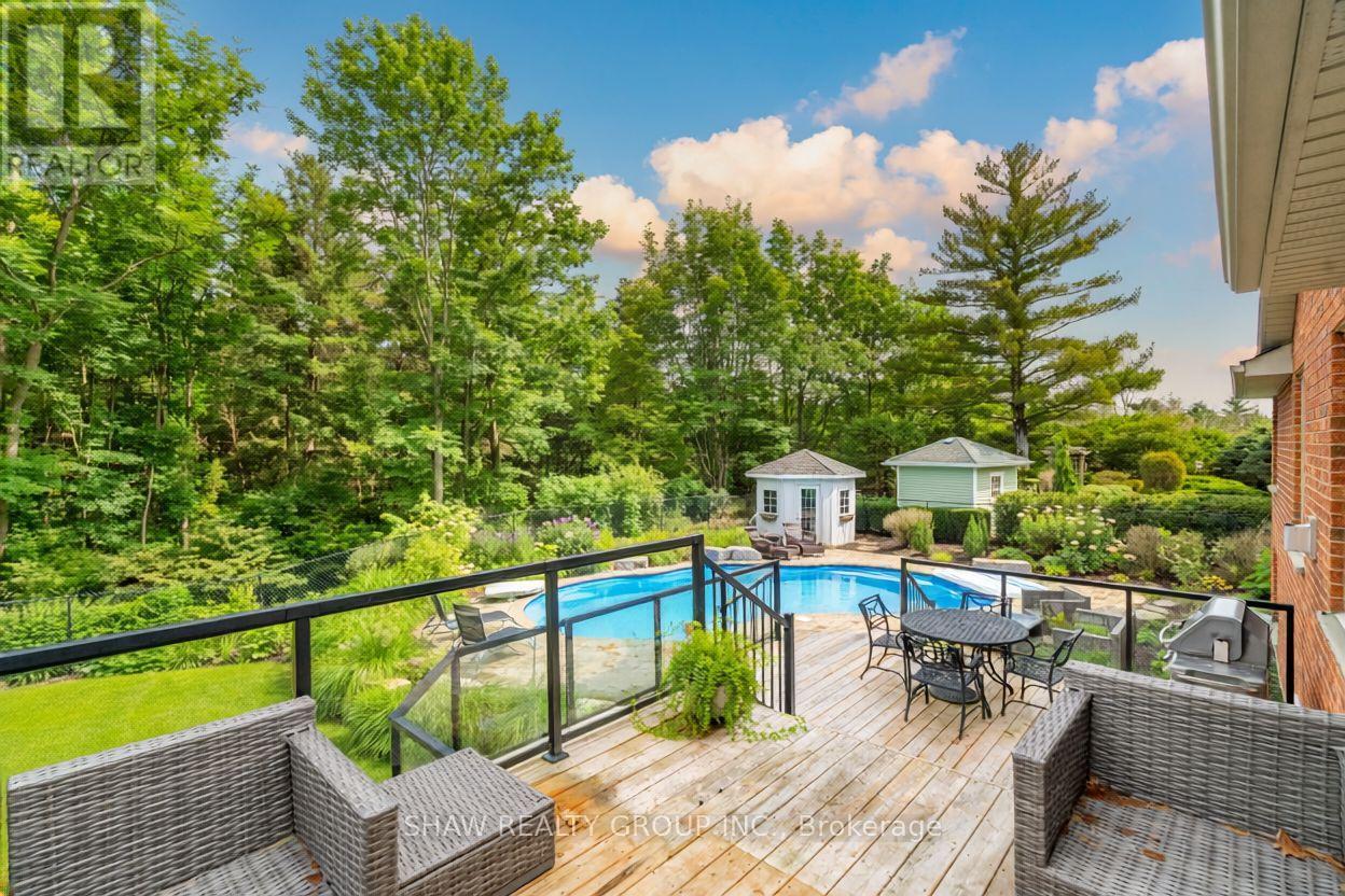 24 COTTONWOOD CRESCENT