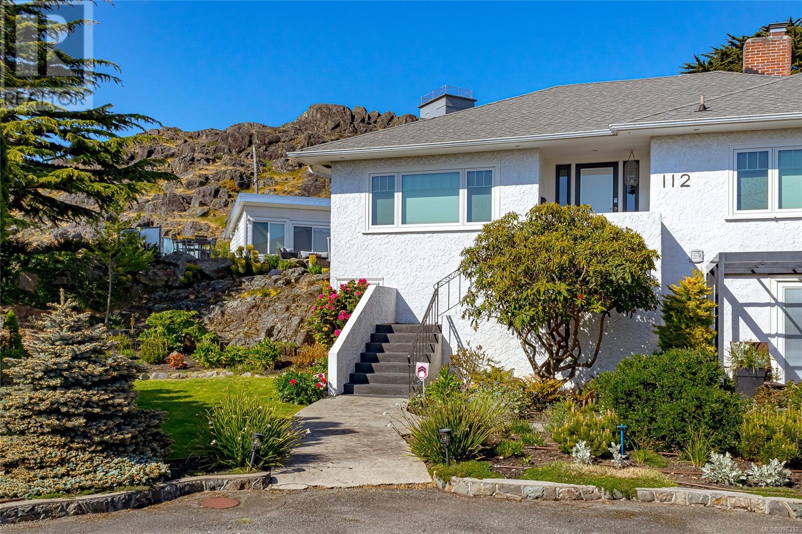 112 Prince Edward Dr