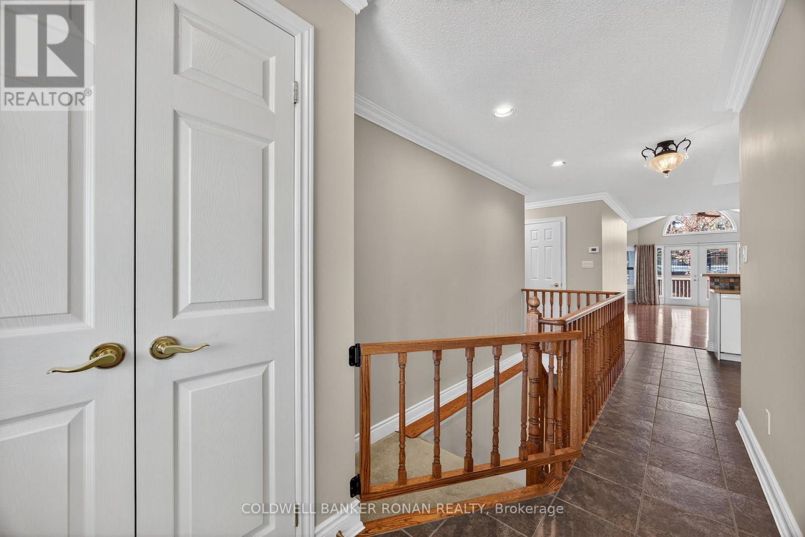8 MONTEBELLO TERRACE