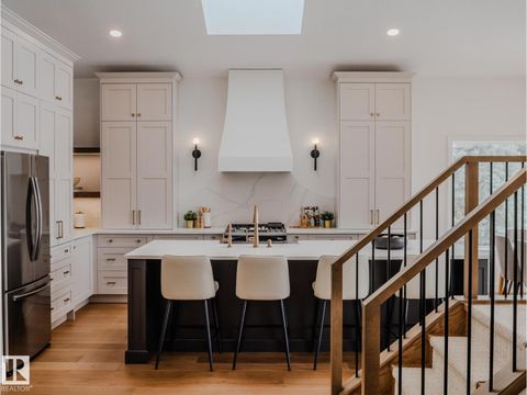 614 HUNTERS CL NW Edmonton AB T6R2W2