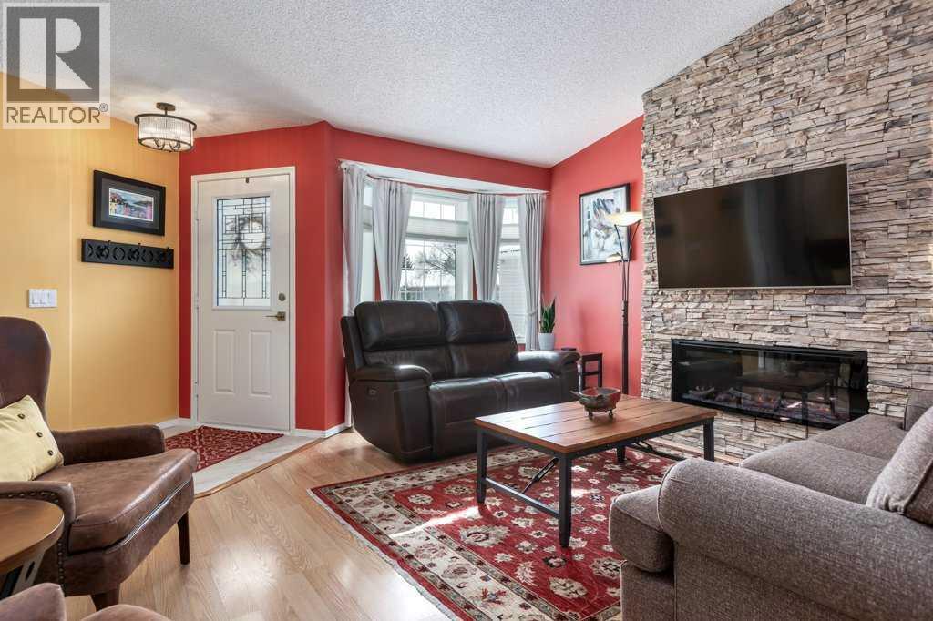 729 Riverside Drive NW