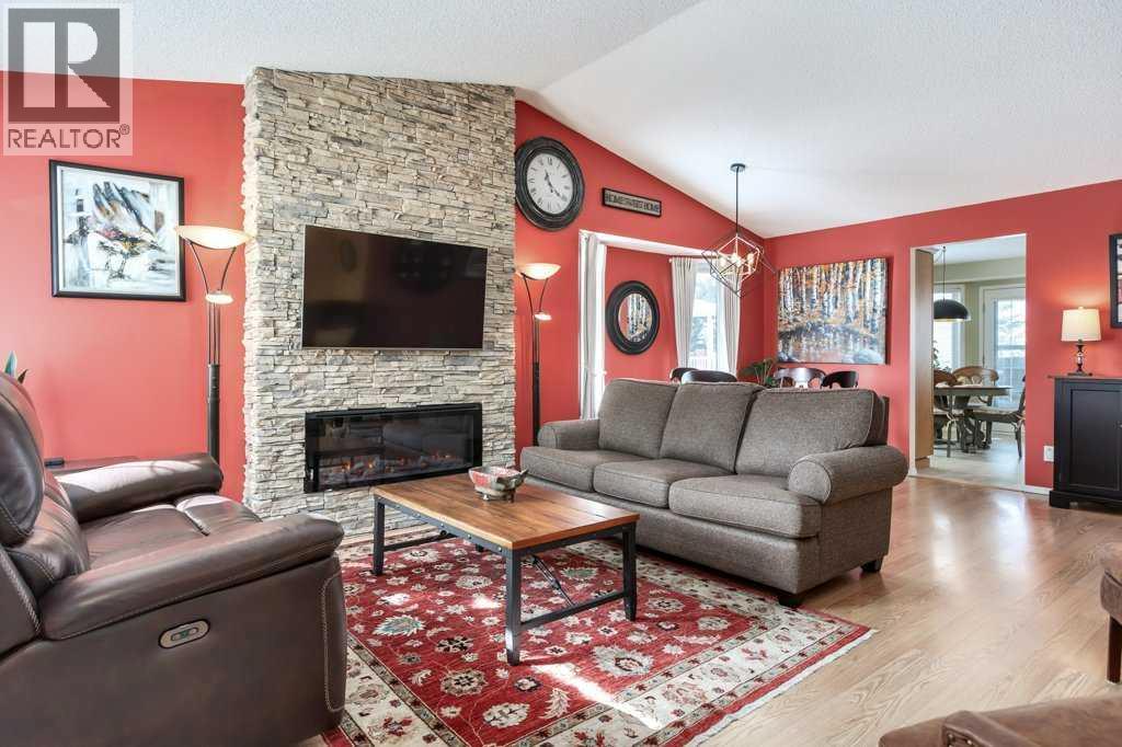 729 Riverside Drive NW