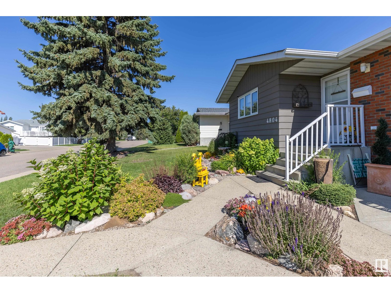4804 11A AV NW
