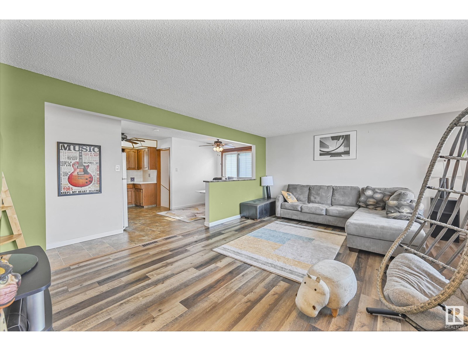 7820 130 AV NW