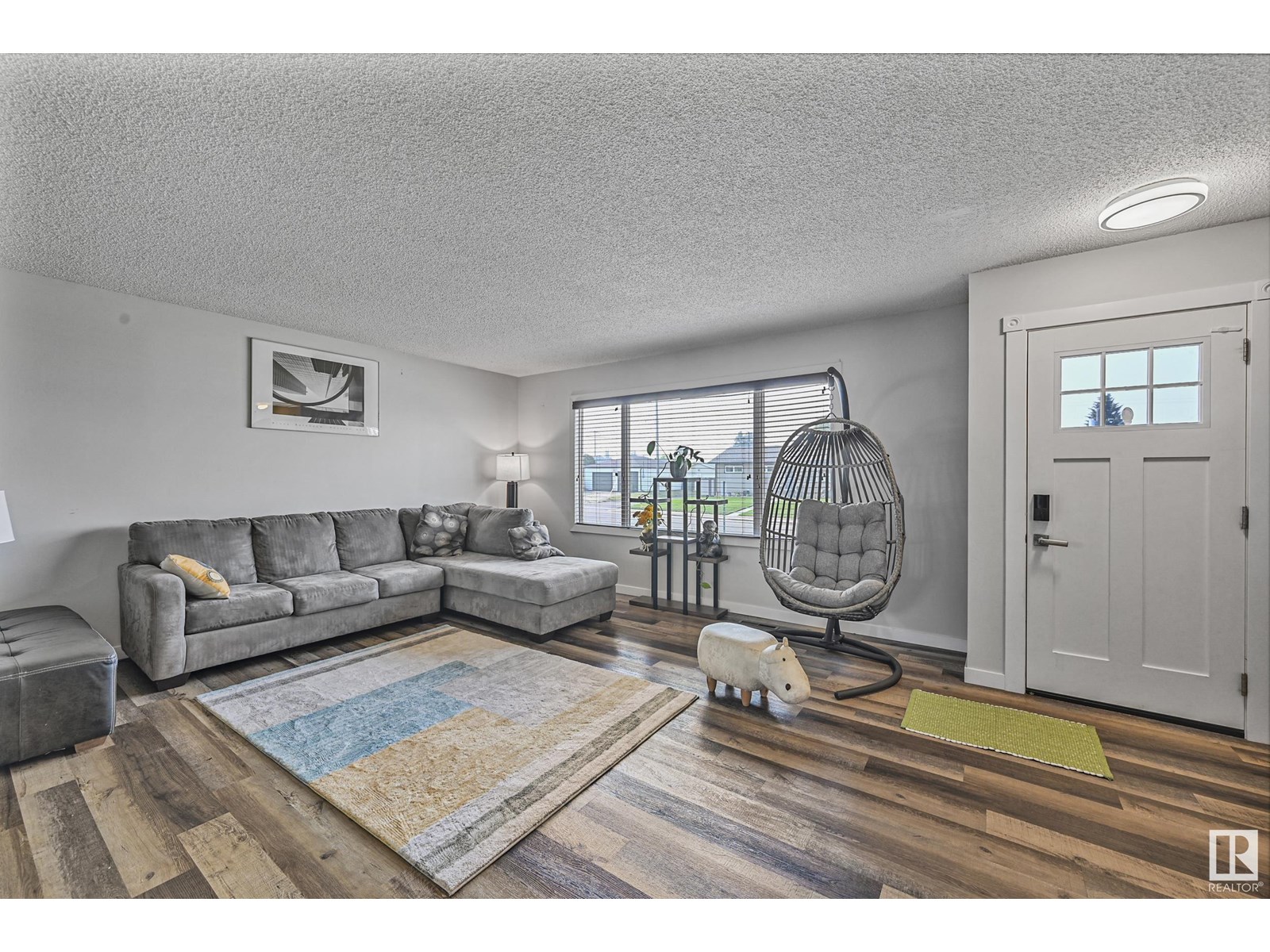 7820 130 AV NW