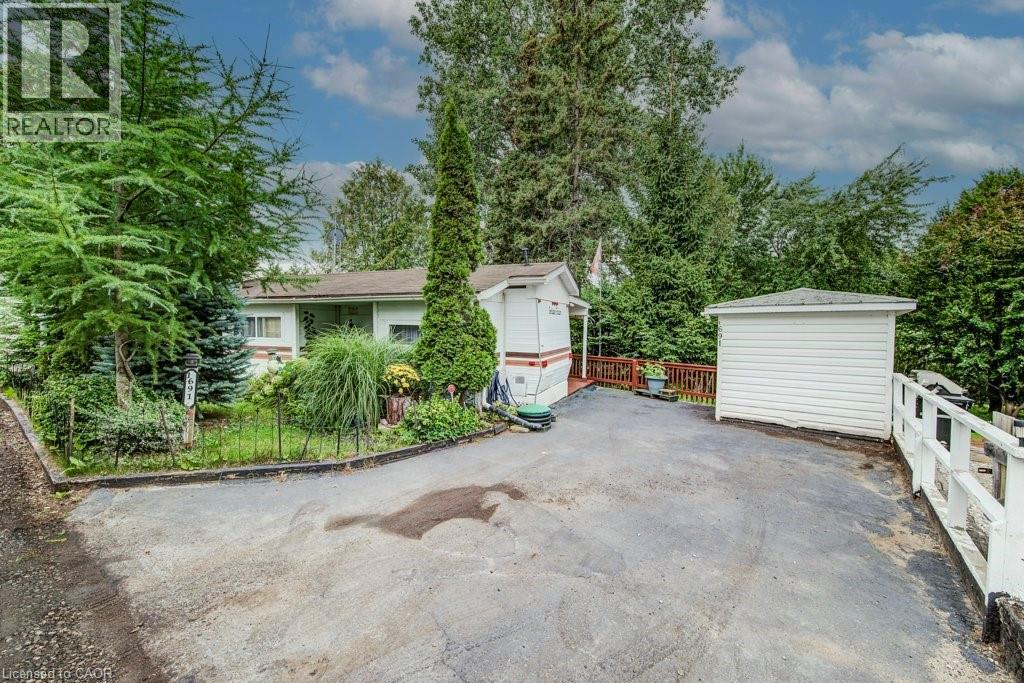Photo 1 of 50 — 691 OAK Crescent, Centre Wellington, ON N1M2W5