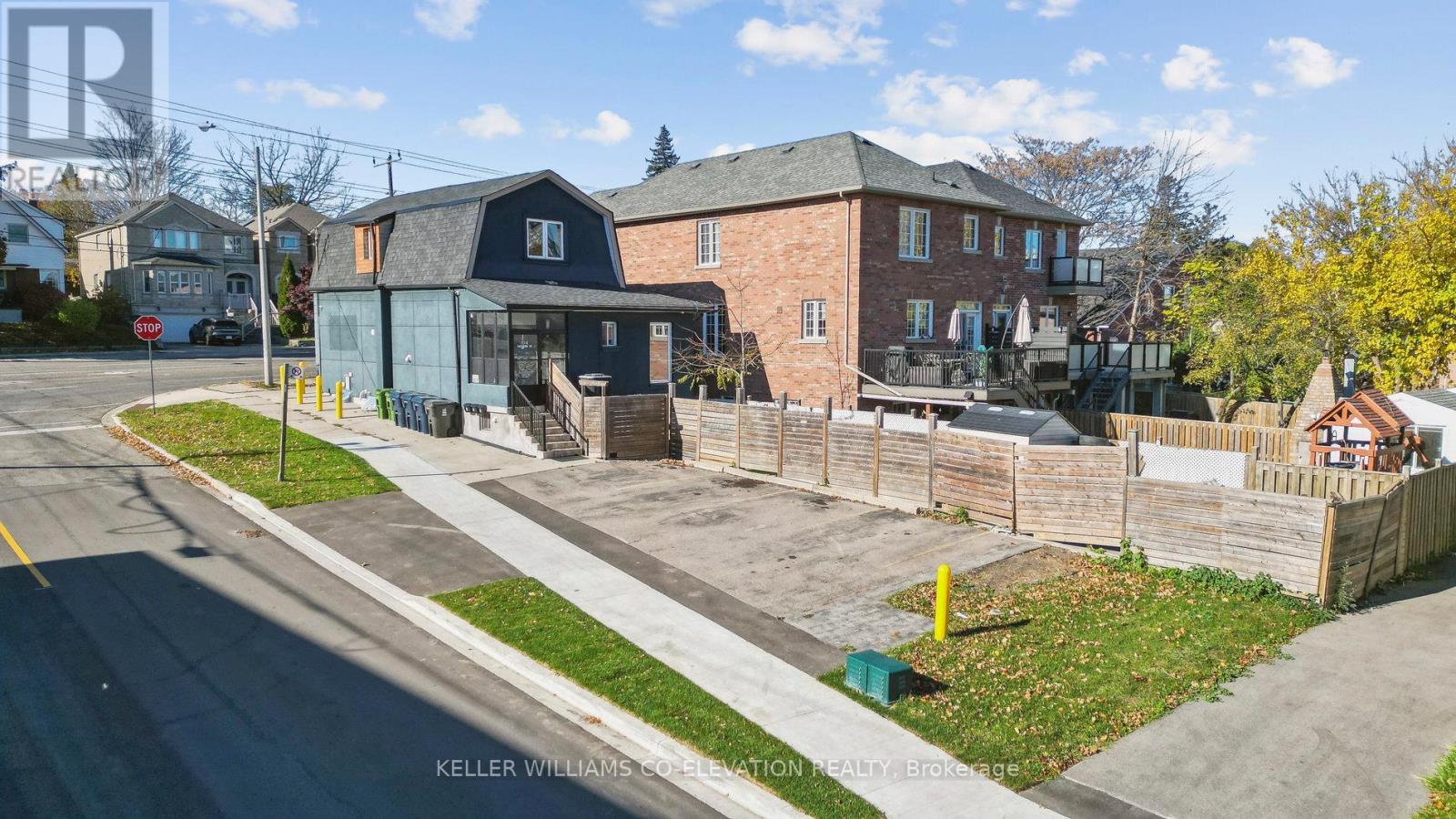 681 SCARLETT ROAD