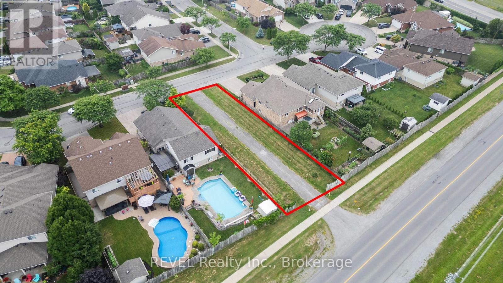 8235 BEAVER GLEN DRIVE