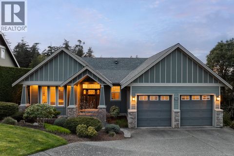 724 Bossi Pl Saanich BC V8Y0A1